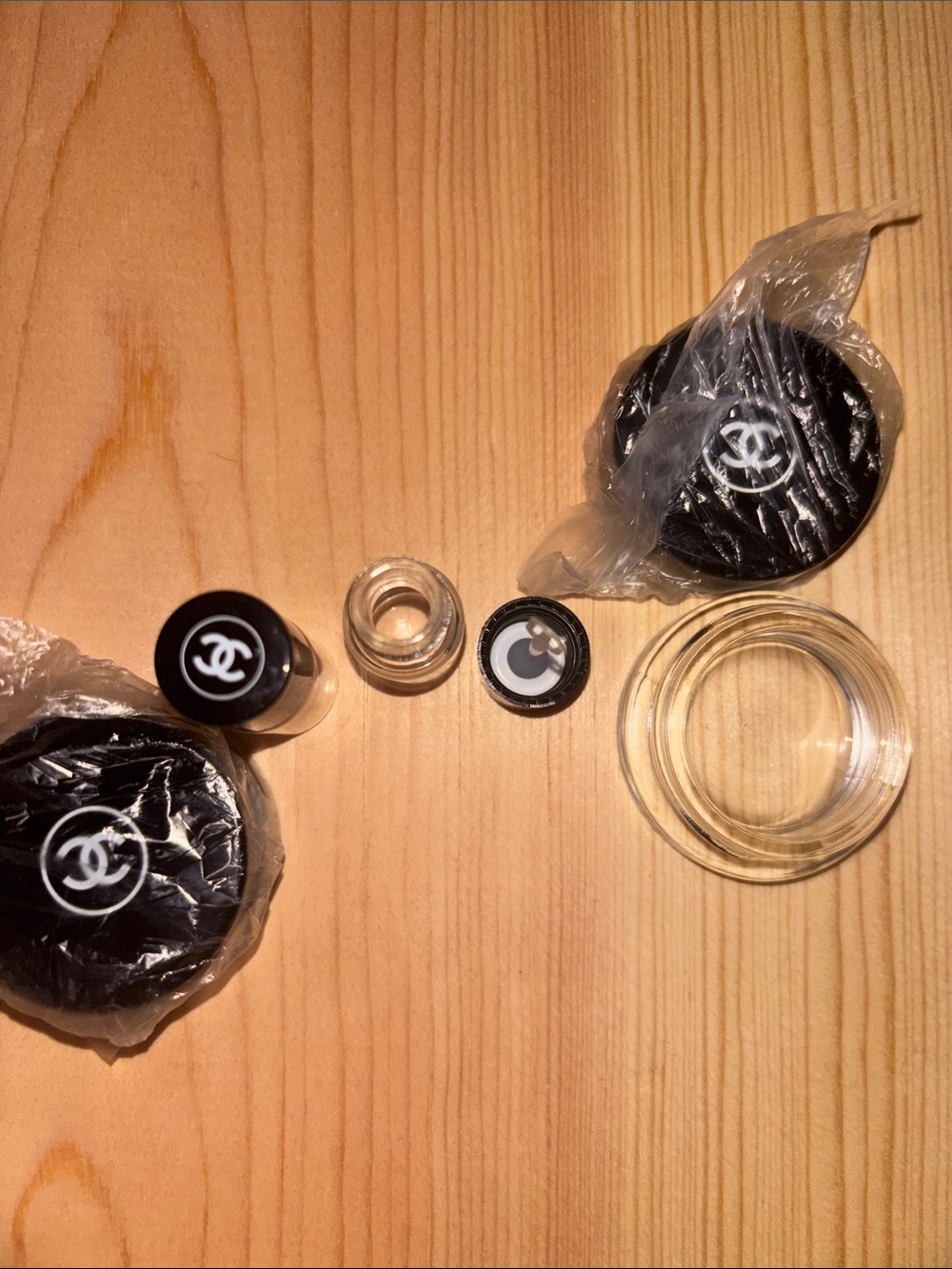 CHANEL Black & Clear Travel Cosmetic Jar and Mini Vial Set - Picture 3 of 3